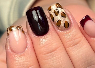 Stylish leopard print nail art at House of Glam, Newcastle upon Tyne, England, GB.