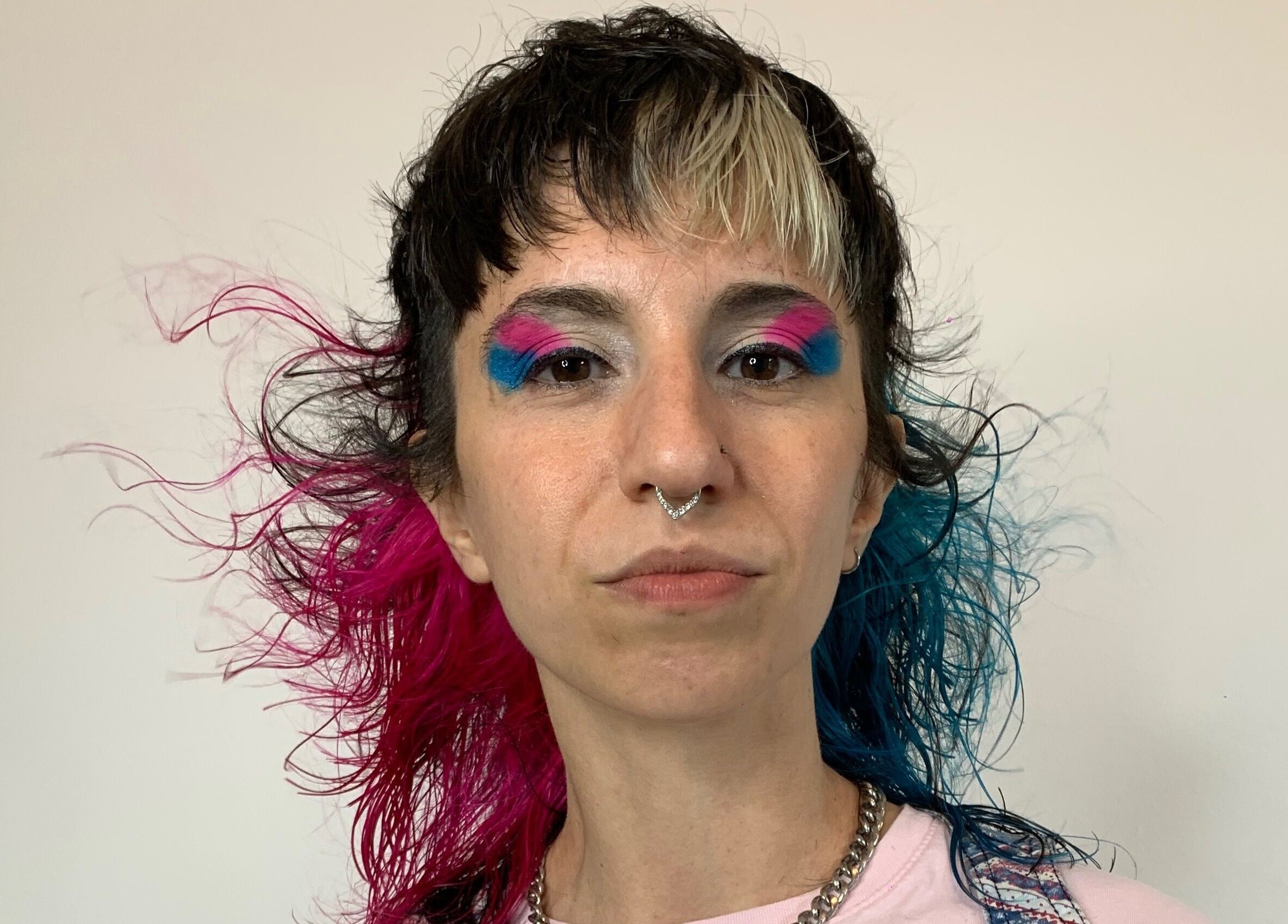 Modern hairstyle and colorful makeup at Mercuri Experience, Berlin, Berlin, DE.