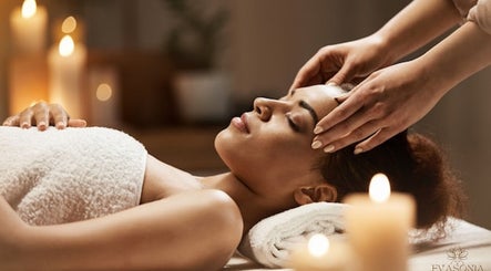 Massage relaxant chez Evasonia - Massage Bien Etre, Minceur et Anti Age à domicile, Saint Quentin les Yvelines.