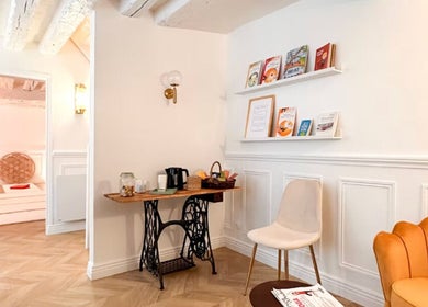 Coin détente chez Evasonia - Séance Cocooning à VERSAILLES, Île-de-france, FR, ambiance chaleureuse.