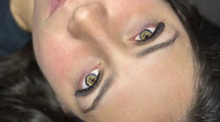 Kevkuilanpr | Lash specialist & trainer image 3