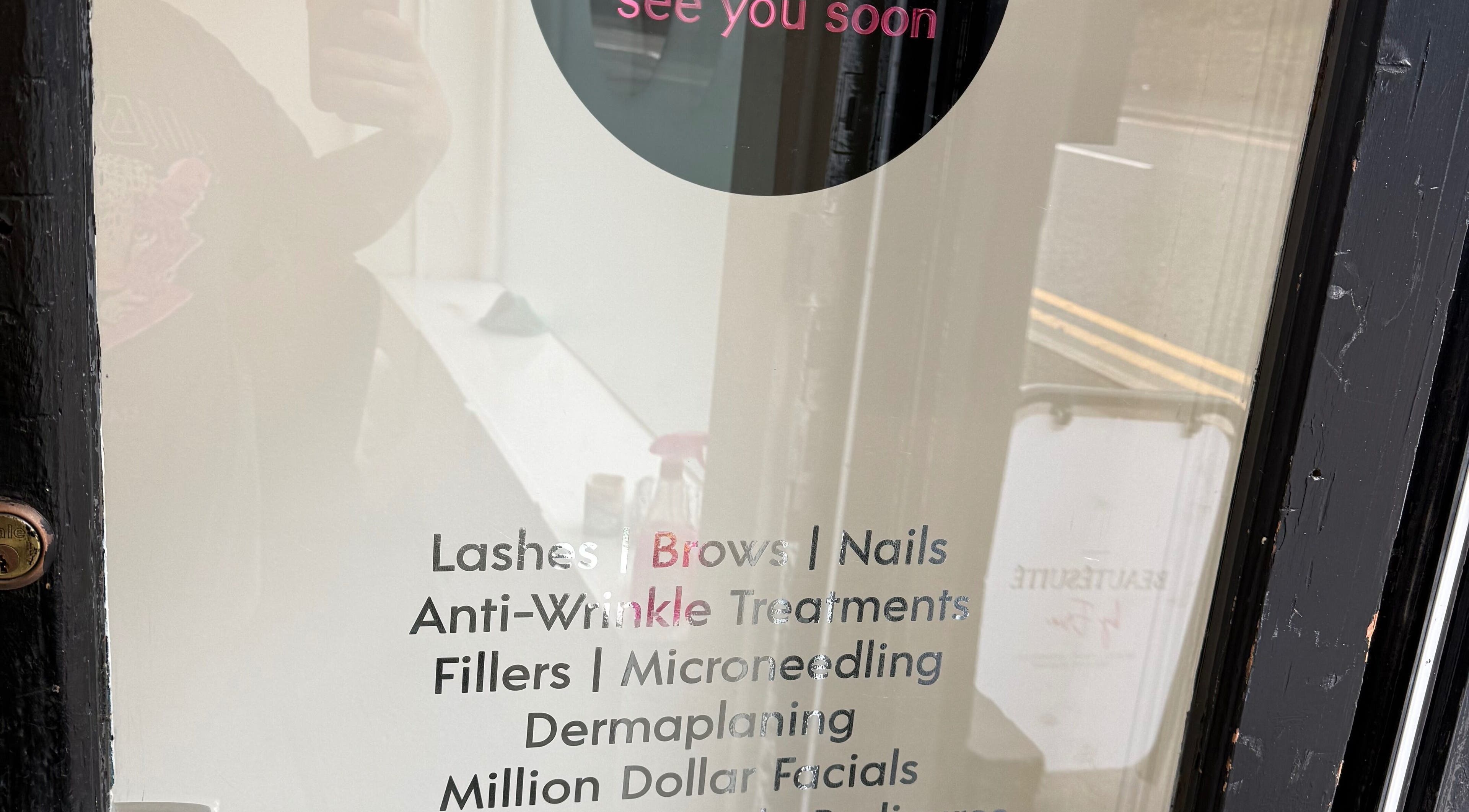 Beautesuite By Erin window display of beauty services in Dukinfield, England, GB.