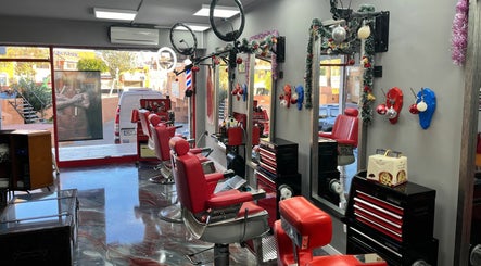 Mr. Lee's Barbershop imaginea 3