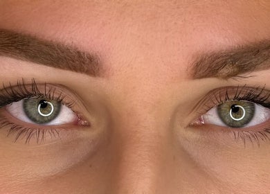 Close-up of expertly shaped brows at Patrycja Swiatczak PMU Laser & Skin in Wonderlust Studio, Warrington, England, GB.