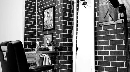 Cozza the Barber Bild 2