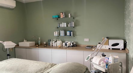 Imagen 2 de Star Anise Beauty Therapy Barwell