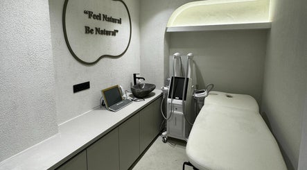 Laser & Beauty Specialists image 2