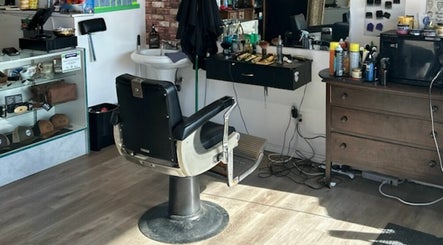 401 Barber Shop (Formerly Wall Street Barbershop) – kuva 2