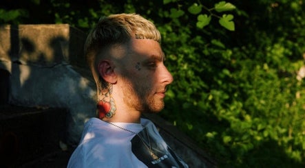 Immagine 2, Peepthecut at The Den
