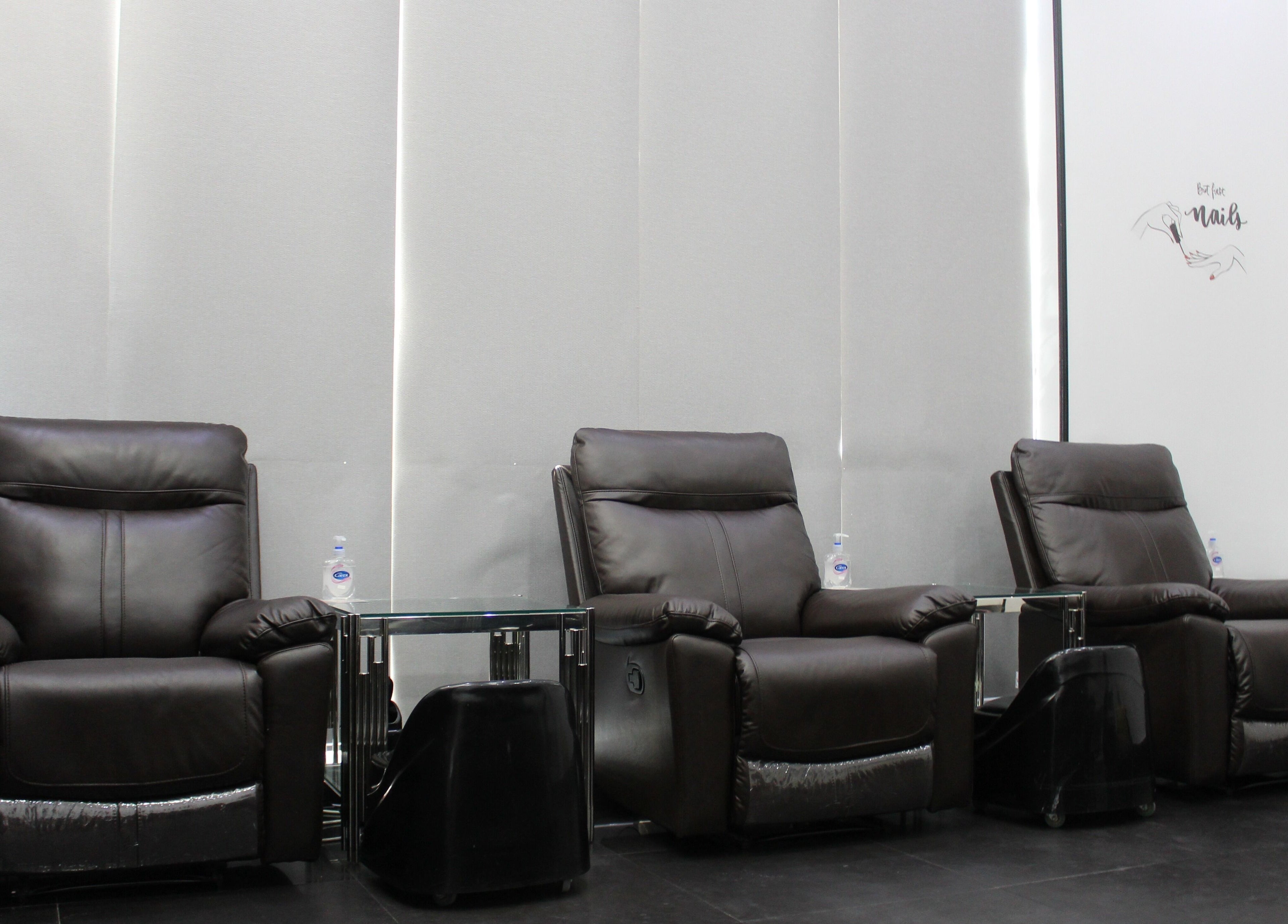 Luxurious seating at Nail Candy, Dubai, Dubai, AE for ultimate relaxation and pampering.