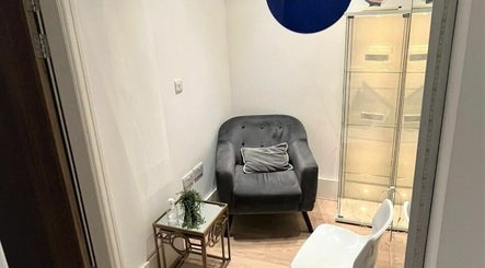 Vivo Clinic Manchester (based inside "Deluxe Beauty") 3paveikslėlis