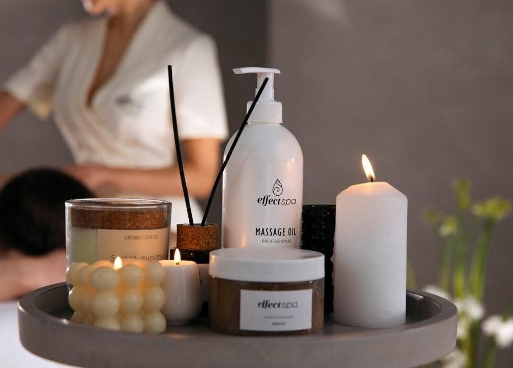 Effect Spa in Dubai with massage oils and candles creating a relaxing atmosphere. Dubai, Dubai, AE.