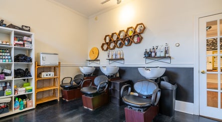 Reppán Centric Salon