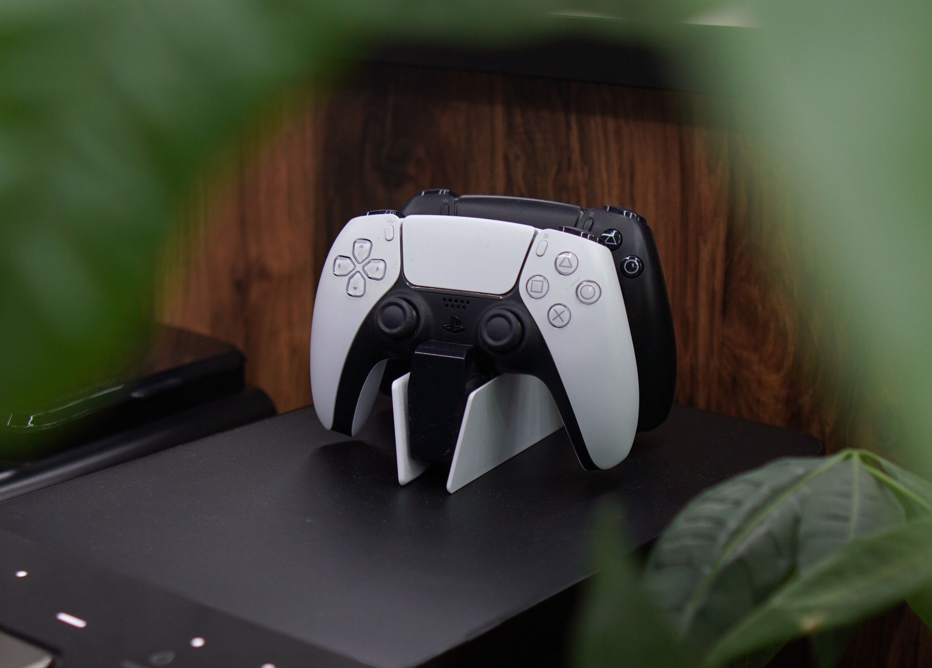 Controler modern în FADE FACTORY POPESTI, Popești-leordeni, România, RO. Detaliu elegant de decor.