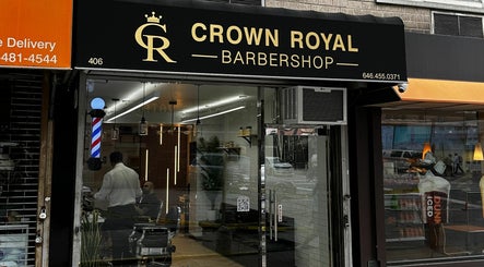 Crown Royal Barbershop billede 3