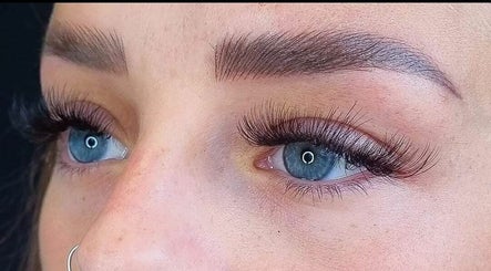 Jemma James Microblading