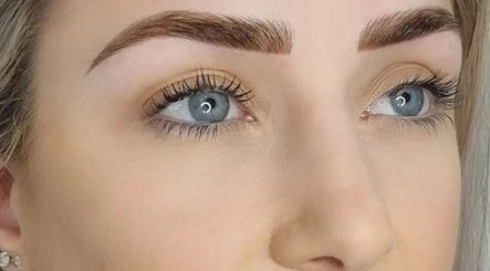 Jemma James Microblading – obraz 2