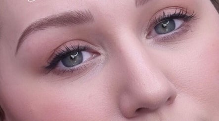 Jemma James Microblading – obraz 3