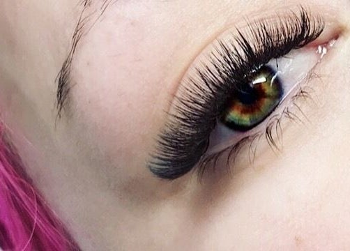 Close-up of styled eyelashes at Wolfe Artistry in Kippax, England, GB, showcasing expert beauty techniques.