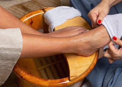 Relaxing foot spa session at Le Senes Spa in Riyadh, Riyadh Province, SA enhancing wellness and tranquility.