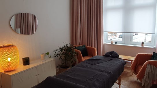 Purl Massage Therapy Southside