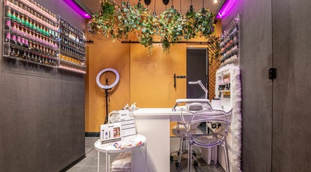 SLS Beauty Clinic and Tanning image 2