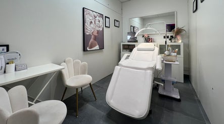 SLS Beauty Clinic and Tanning