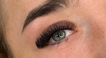 Lashes by Olivia Niamh billede 2