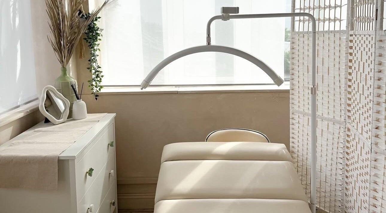 Cozy treatment space at Brows by Mel x The Beauty Studio HQ in Watford, England, GB, featuring a comfortable beauty bed.