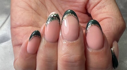 Glamorous Nails & Lashes image 3