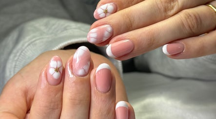Glamorous Nails & Lashes