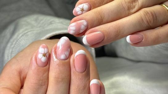 Glamorous Nails & Lashes