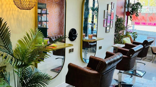 Ooh La La Blow dry Bar