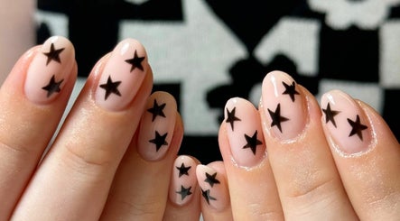 Daisy Nails imagem 3