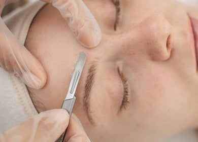 Dermaplaning service enhancing brows at Kēp Esthetique, Montréal, Québec, CA.