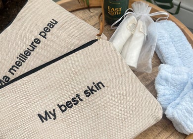 Cotton bag with 'My best skin' text and spa items at Kēp Esthetique, Montréal, Québec, CA.