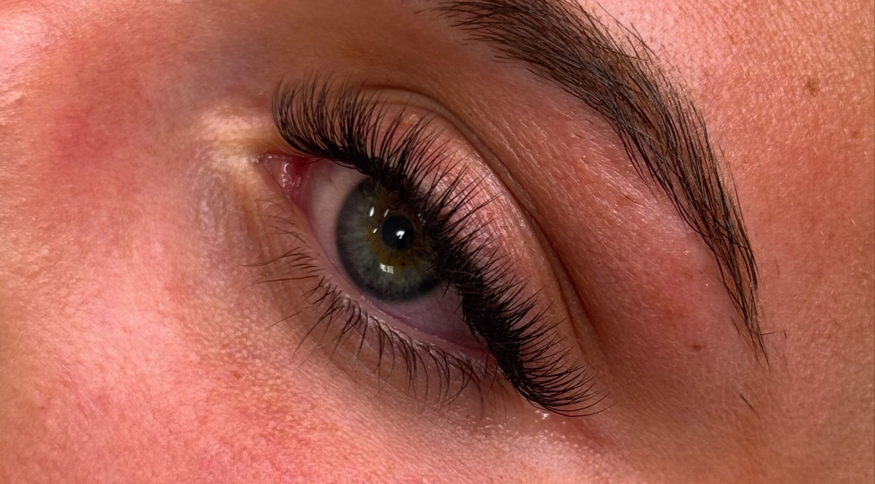 Detailed closeup of eyelash extensions at PS: You're Beautiful in Sittingbourne, England, GB.