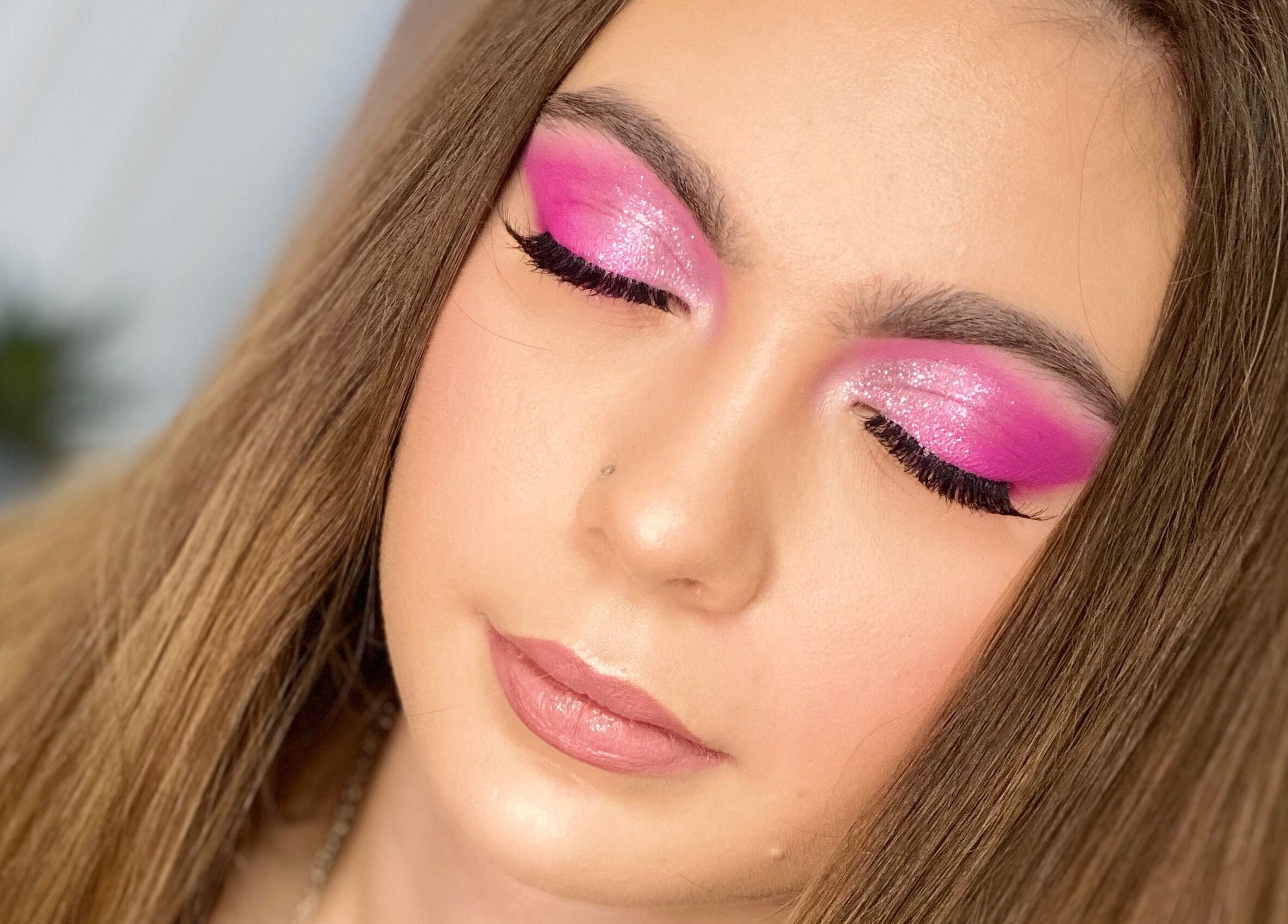 Elegant pink eye makeup at PS : You're Beautiful, Sittingbourne, England, GB.