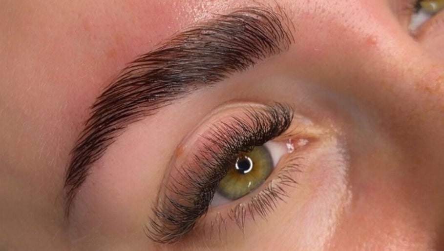 Gambar Jacqueline Cruz Brows and Lashes 1