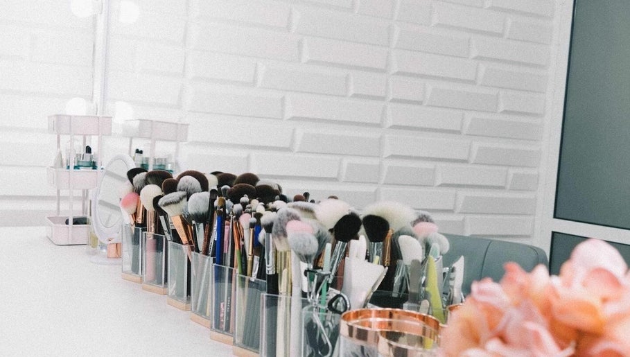 Makeup Bar image 1