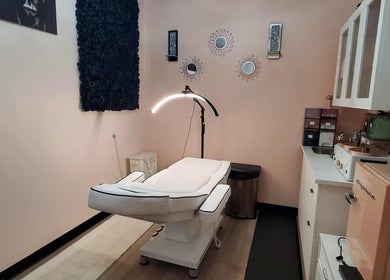 T2B Wax Room Sacramento CA therapy bed surrounded by elegant decor in Sacramento, California, US.