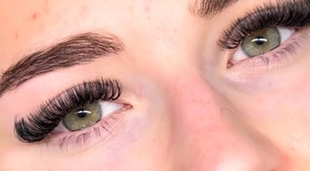 Lashes by Ellzの画像：2