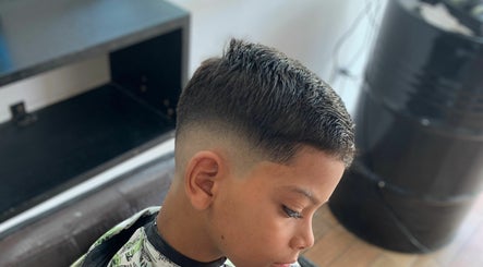 Ramos the Barber – kuva 3