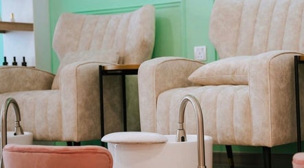 Luxurious pedicure chairs at AM Beauty in Kuala Lumpur, Wilayah Persekutuan, MY provide ultimate relaxation.