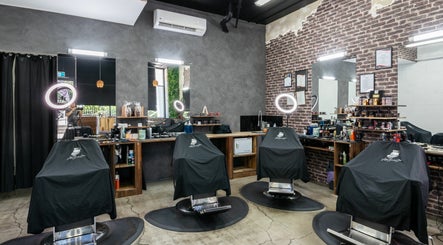 Lole's Barber Shop - Ian Keilar Drive