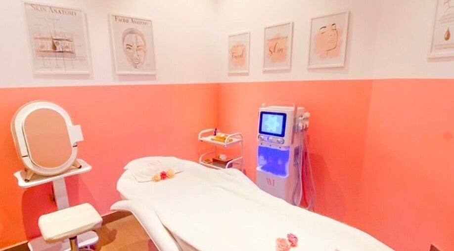 Calming spa room at Am Grace & Glam Beauty Center Arjan Dubai, Dubai, AE offering relaxation treatments.