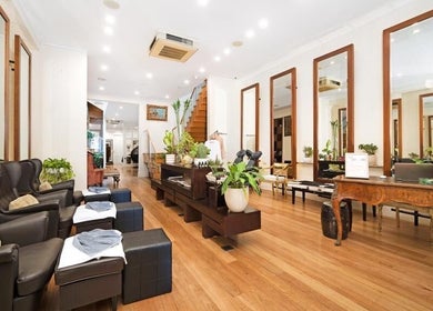 Relaxing interior of MRB Massage Therapy in Melbourne, Victoria, AU with cozy seating and elegant decor.