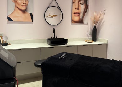 Chic beauty room at La Maison Beauté by K in Moka District, MU. Modern decor and luxury setup.