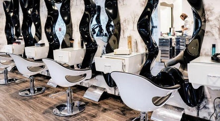 Hair Care Beauty Salon – kuva 2