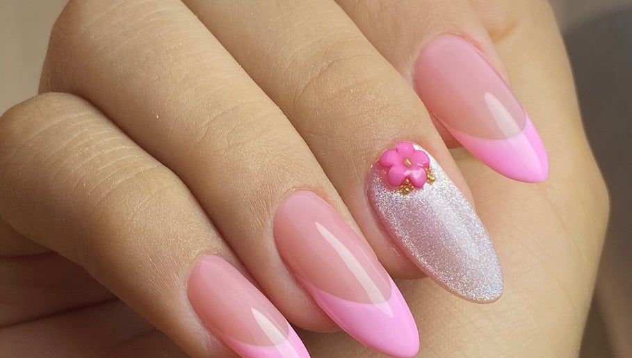 Diana Cala Studio Nails – kuva 1